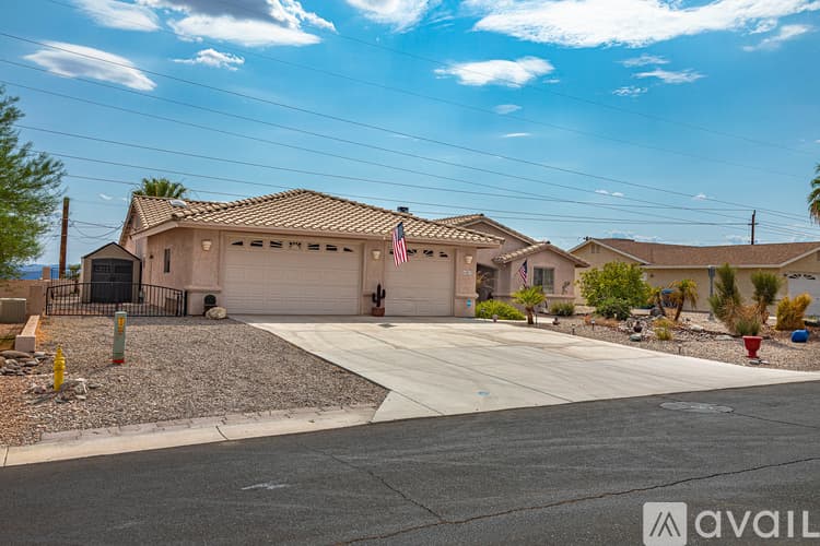 Lake Havasu City House: 911 Pueblo Dr
