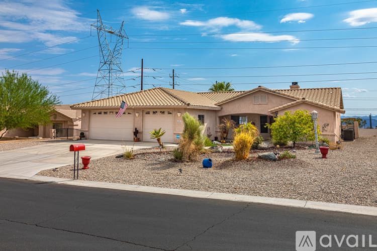 Lake Havasu City House: 911 Pueblo Dr