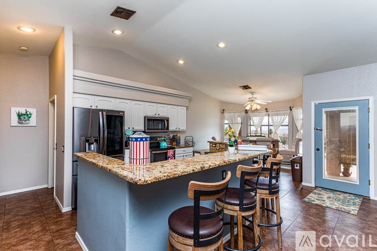 Lake Havasu City House: 911 Pueblo Dr