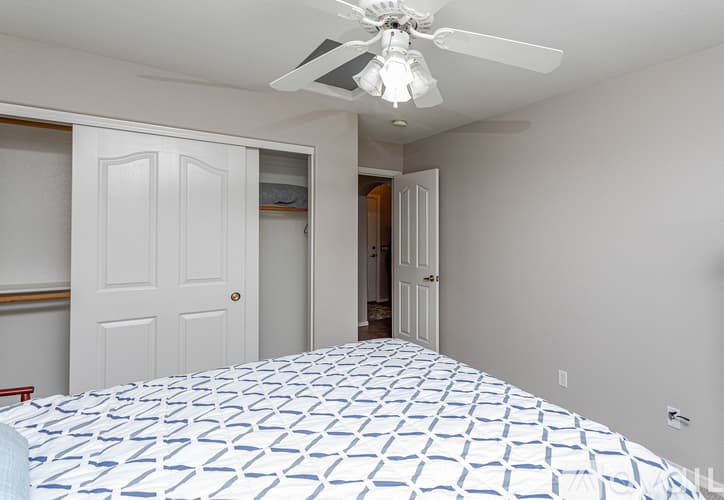 Lake Havasu City House: 911 Pueblo Dr