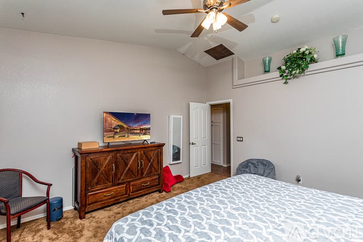 Lake Havasu City House: 911 Pueblo Dr
