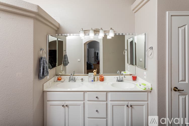 Lake Havasu City House: 911 Pueblo Dr