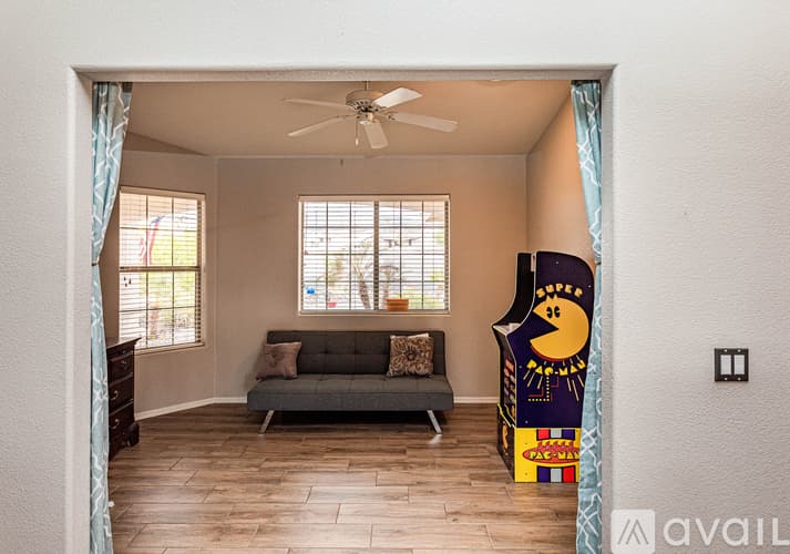Lake Havasu City House: 911 Pueblo Dr