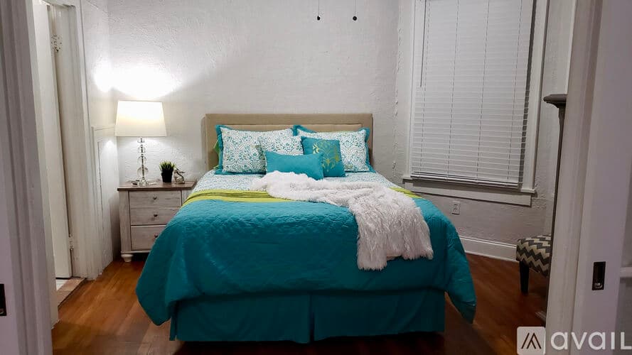 Tampa Apartment: 407 South Melville Avenue