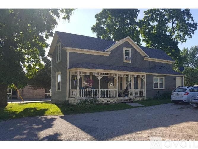 Dassel Apartment: 510 2nd St N