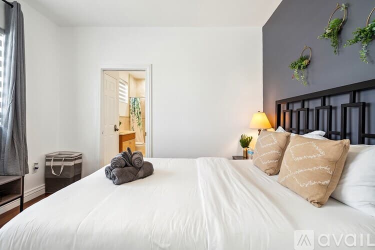 Miami House: 7350 SW 31st St