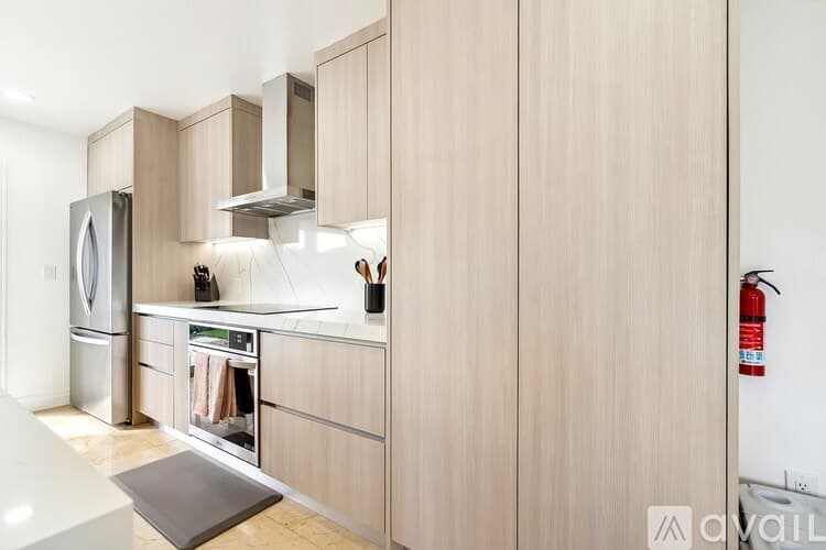 Miami House: 7350 SW 31st St