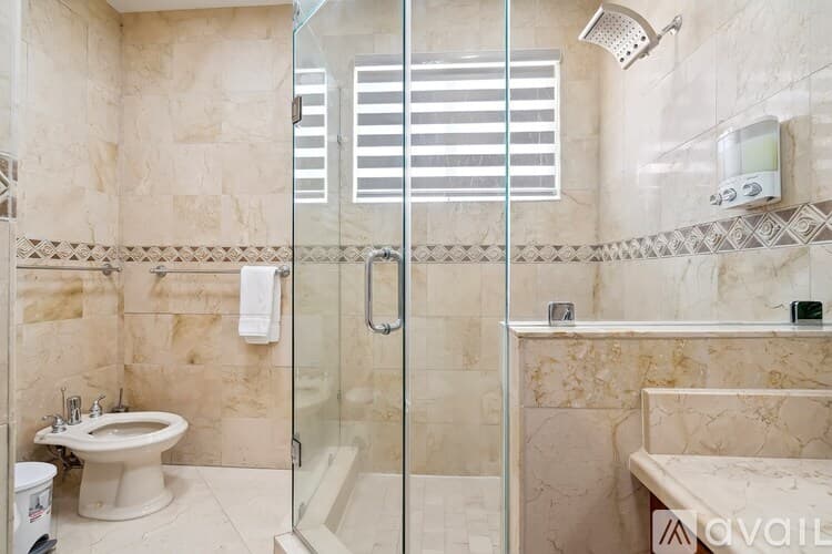 Miami House: 7350 SW 31st St