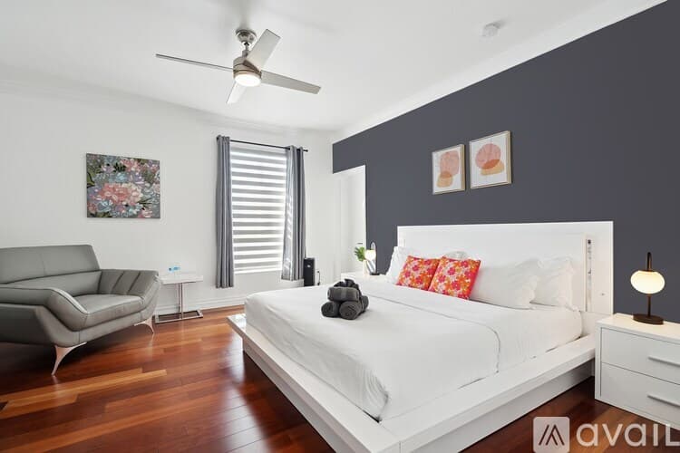 Miami House: 7350 SW 31st St