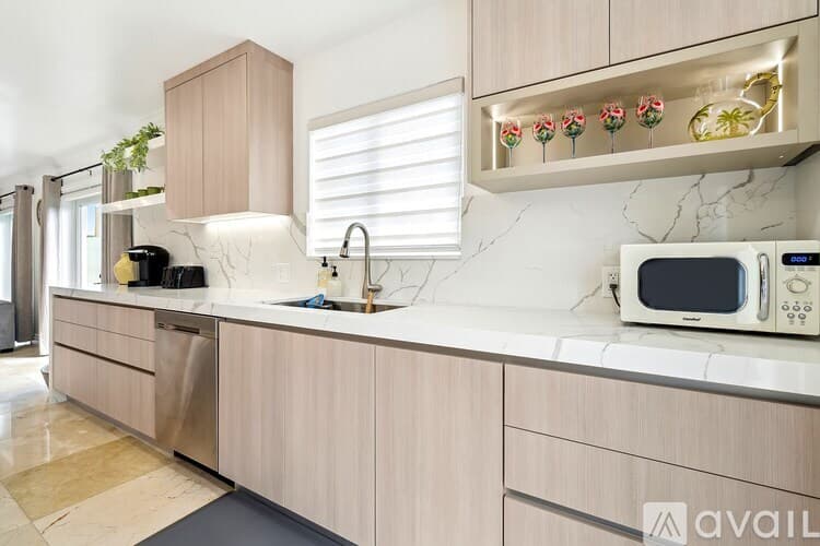 Miami House: 7350 SW 31st St