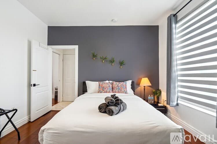 Miami House: 7350 SW 31st St