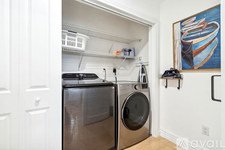 Miami House: 7350 SW 31st St