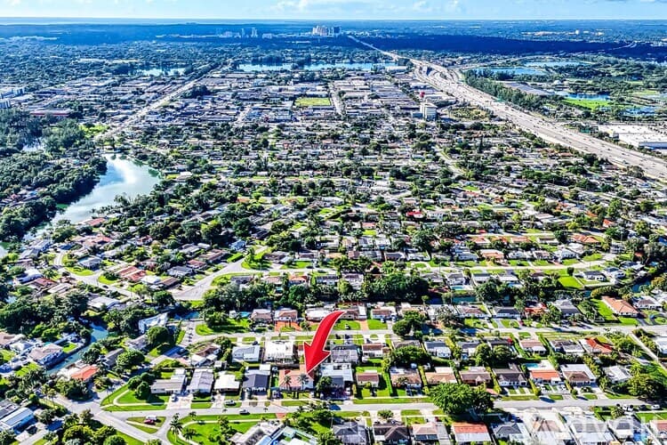 Miami House: 7350 SW 31st St