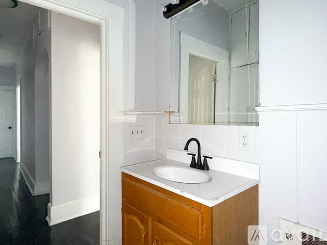 Nelsonville Apartment: 301 Fort Street