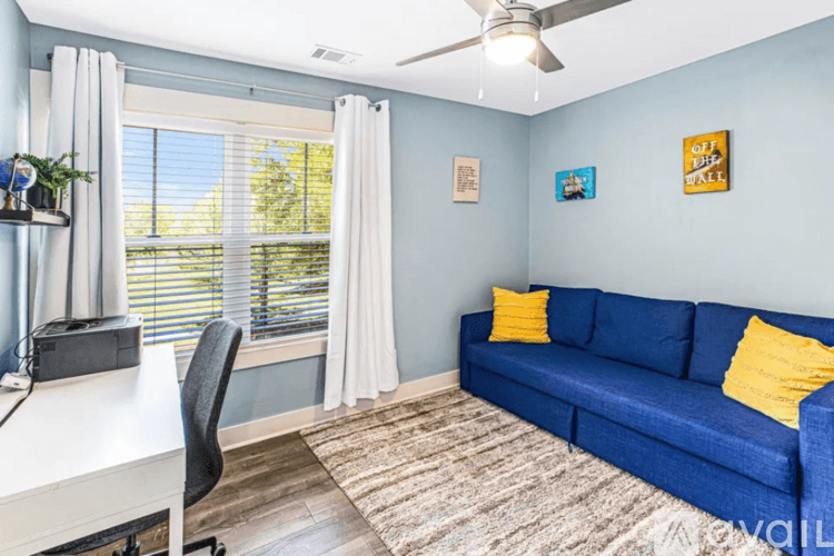 Savannah House: 619 East Henry Street