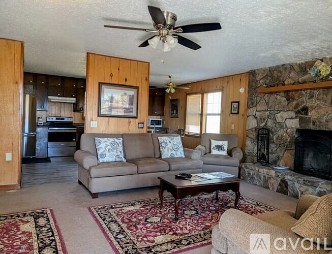 Dillard House: 729 Chalet Village Dr