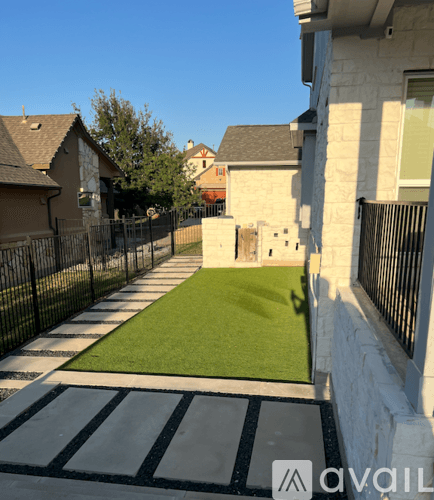 Lakeway House: 102 Waverly Spire Court