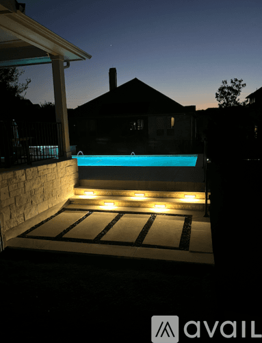 Lakeway House: 102 Waverly Spire Court