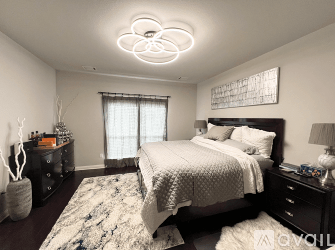 Lakeway House: 102 Waverly Spire Court