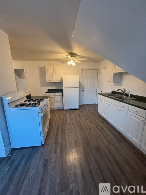 Exeter Apartment: 32 Lincoln Street