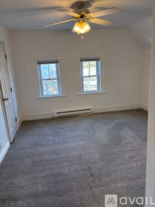 Exeter Apartment: 32 Lincoln Street