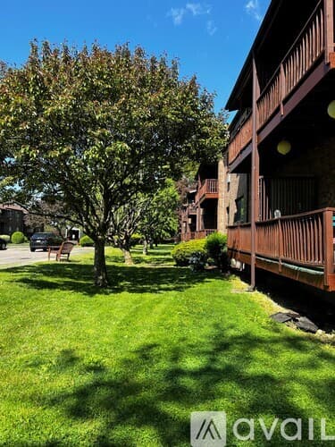 Stratford Condo: 235 Henry Ave