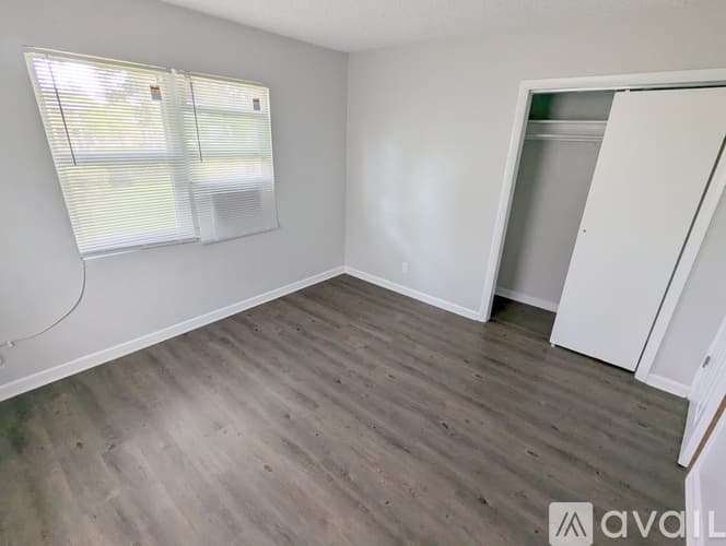 West Palm Beach Apartment: 421 Revere Rd