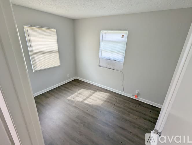 West Palm Beach Apartment: 421 Revere Rd