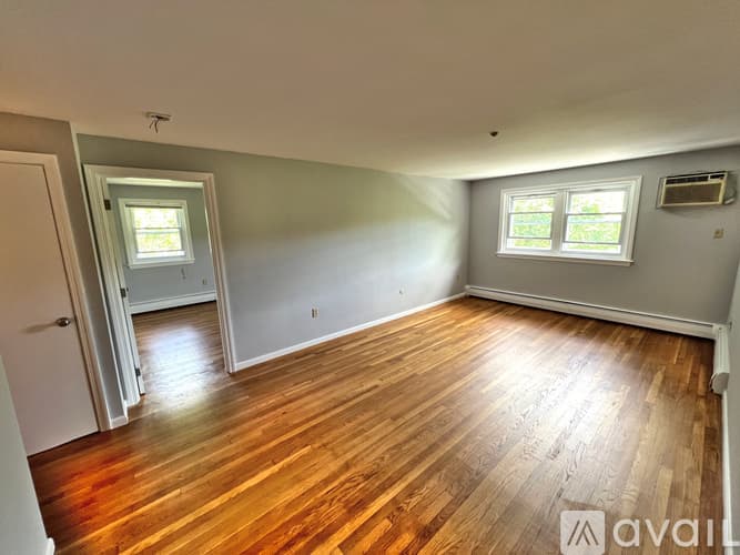 Westborough Apartment: 45 Maynard Street