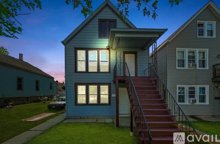 Chicago Apartment: 4322 South Mozart Street