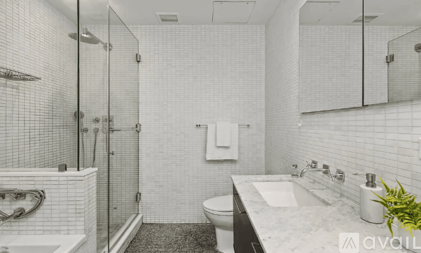 New York Apartment: 21 W 19th St