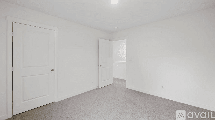 Cleveland House: 3111 Highline Dr