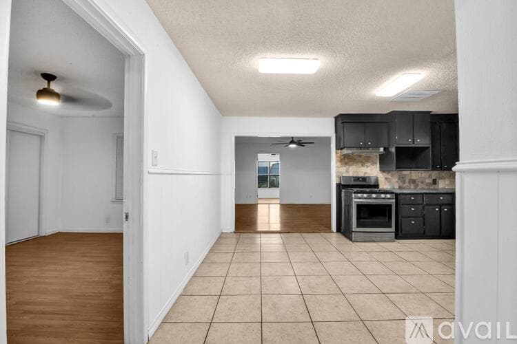 Fort Worth House: 3905 Dakota Trail