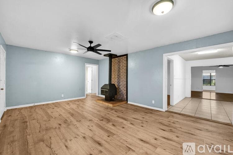 Fort Worth House: 3905 Dakota Trail