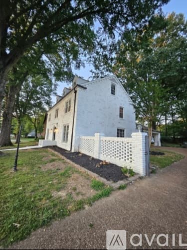 Memphis House: 2750 Tangbourne Drive