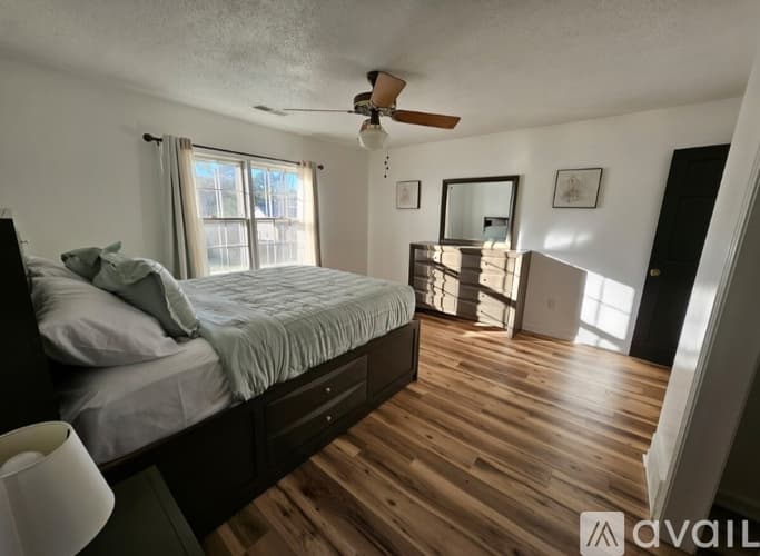 Memphis House: 2750 Tangbourne Drive