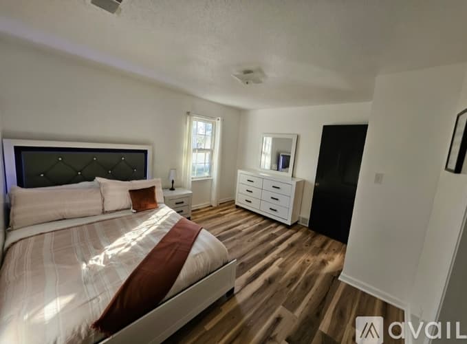 Memphis House: 2750 Tangbourne Drive