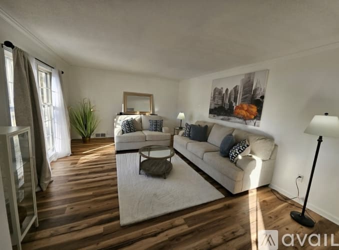Memphis House: 2750 Tangbourne Drive