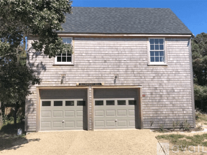 Nantucket Apartment: 14 Brewster Road