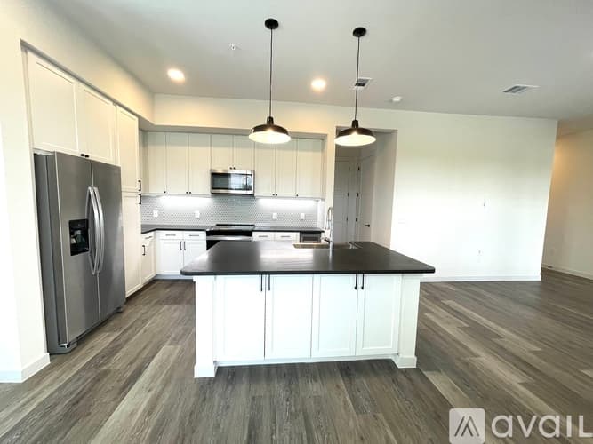 Leander Condo: 8421 183
