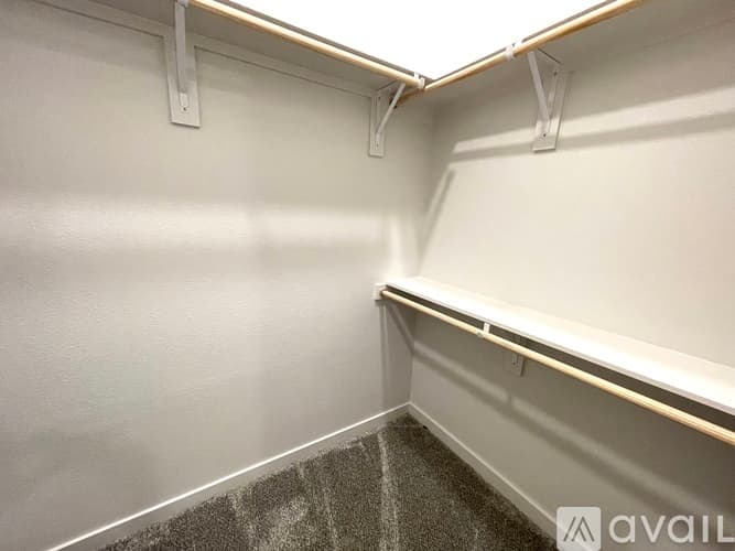 Leander Condo: 8421 183