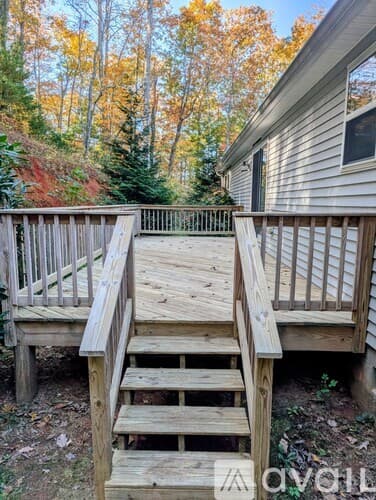 Rabun Gap House: 25 Silver Maple Ln