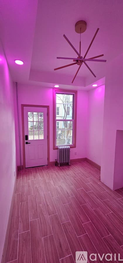 Brooklyn Apartment: 70 Weirfield St