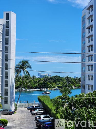 Bay Harbor Islands Condo: 1001 91st Street