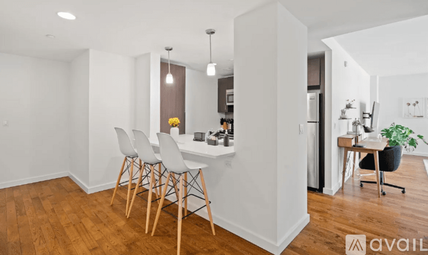 New York Apartment: 252 W 26th St