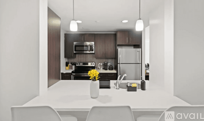 New York Apartment: 252 W 26th St