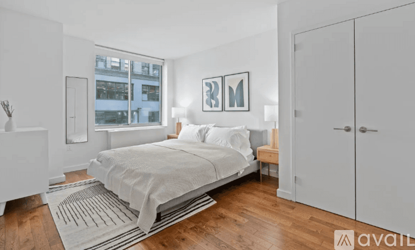 New York Apartment: 252 W 26th St