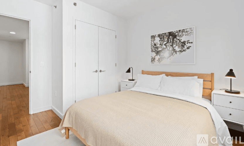 New York Apartment: 252 W 26th St
