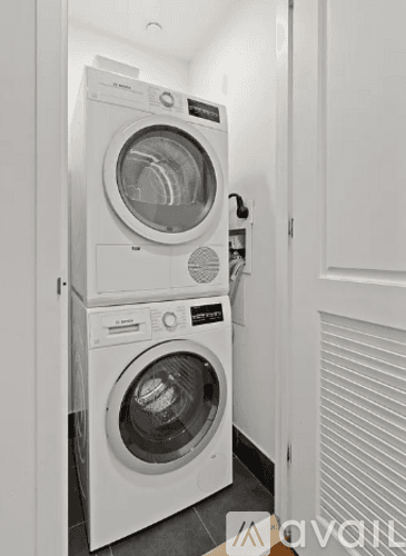 New York Apartment: 252 W 26th St