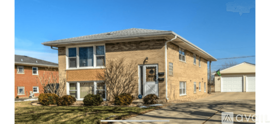 Bartlett Apartment: 275 Wayne Court